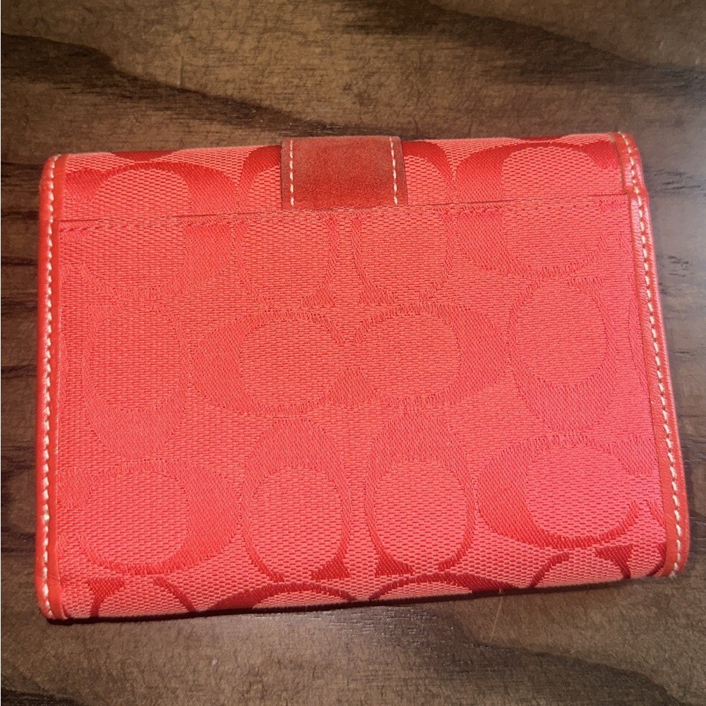 Coach Vintage Signature Red Canvas and Suede Compact Wallet - Picture 2 of 4